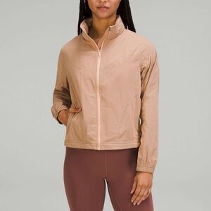 Lululemon Lightweight Hooded Jacket Rain Anorak Waterproof Bleached Apricot Sz 4
